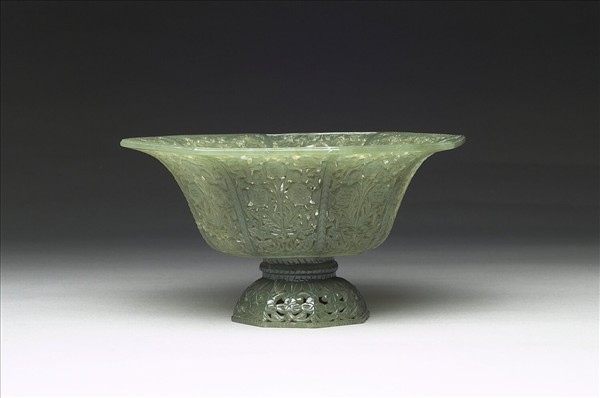 玉鏤空花八角形碗