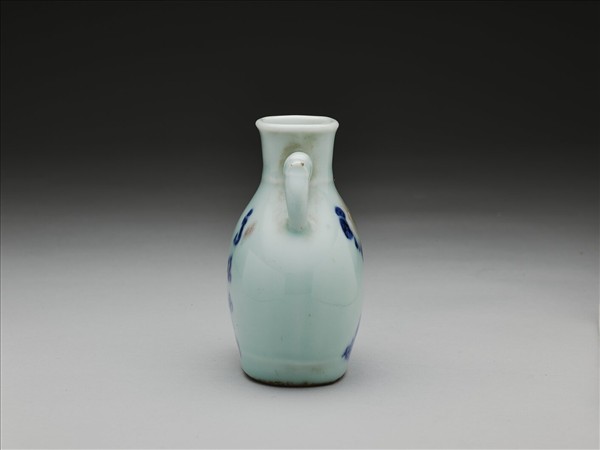 青花釉裡紅雙耳扁壺