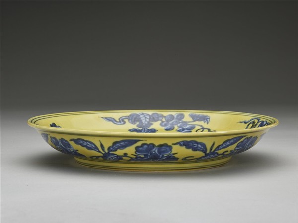 黃地青花花果盤