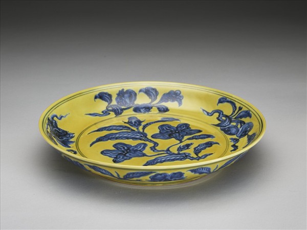 黃地青花花果盤