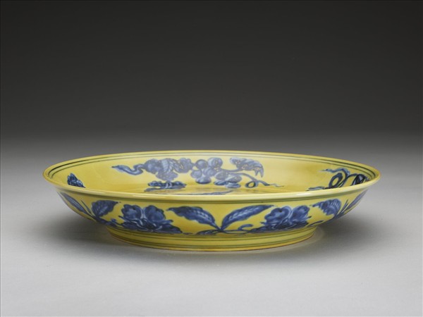 黃地青花花果盤