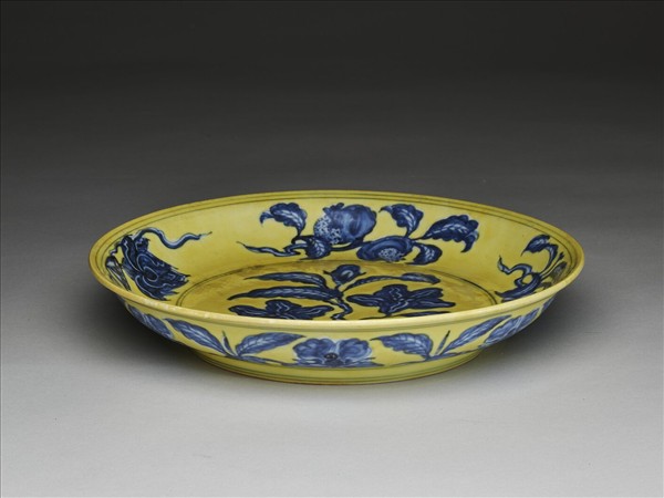 黃地青花花果盤