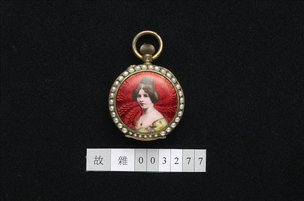 畫琺瑯西洋仕女圖鑲珠懷錶