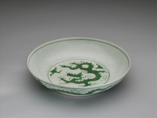 綠彩雲龍紋盤