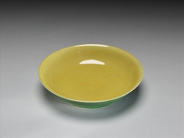 綠釉黃裡碟