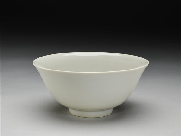甜白釉碗