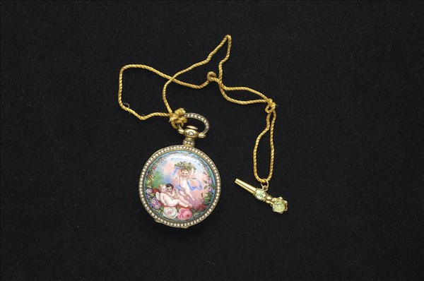 「播喴」畫琺瑯鑲珠懷錶