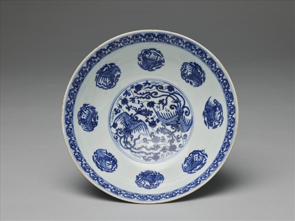 青花番蓮鳳紋碗