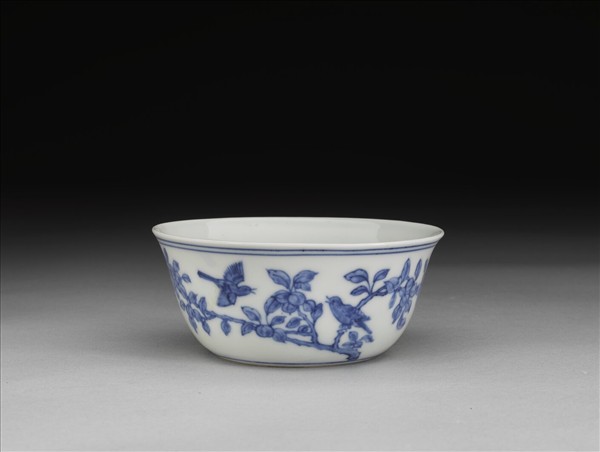 青花梵文花鳥紋茶鍾