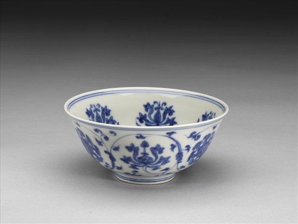 青花蓮花小碗