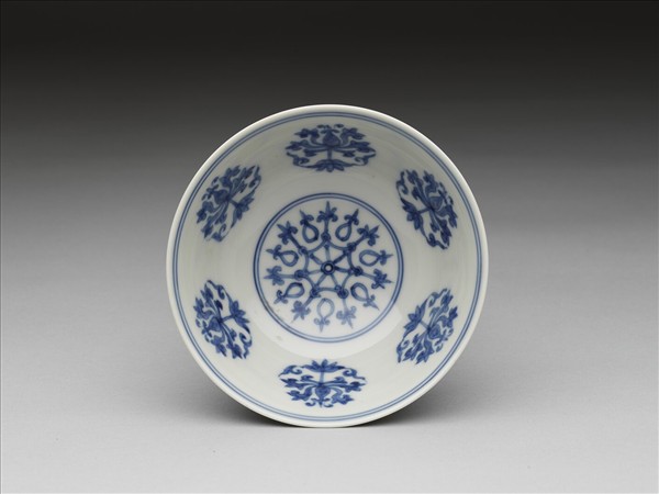 青花蓮花小碗