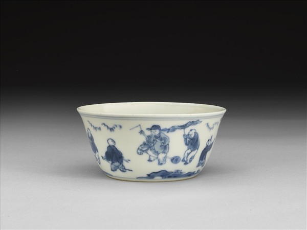 青花嬰戲圖鍾