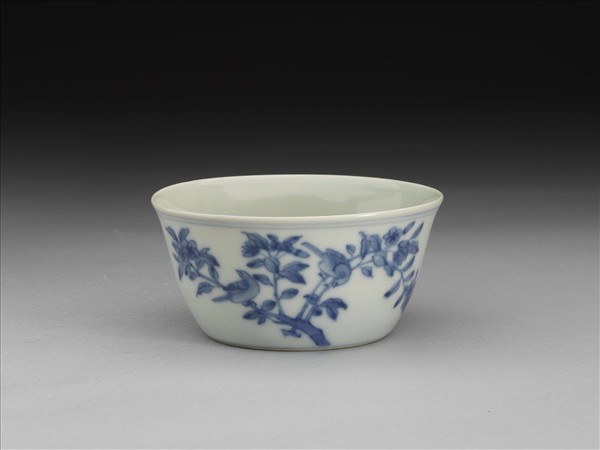 青花梵文花鳥杯