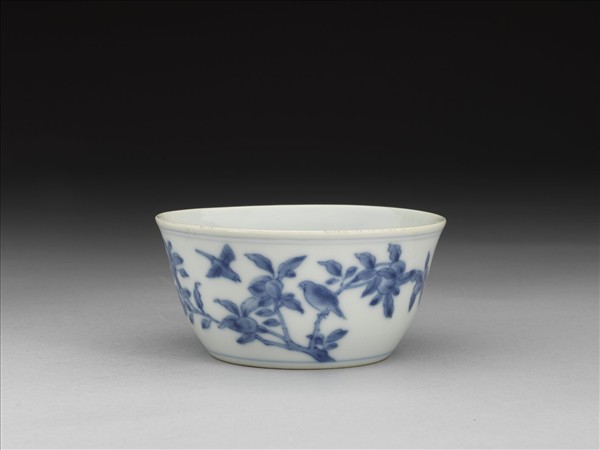 青花梵文花鳥杯