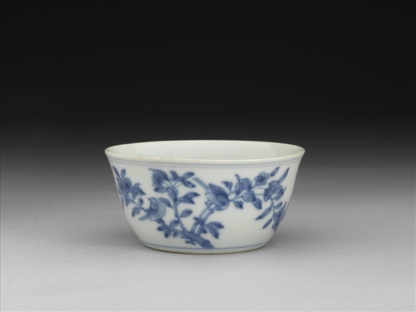 青花梵文花鳥杯