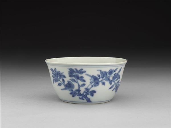 青花梵文花鳥杯