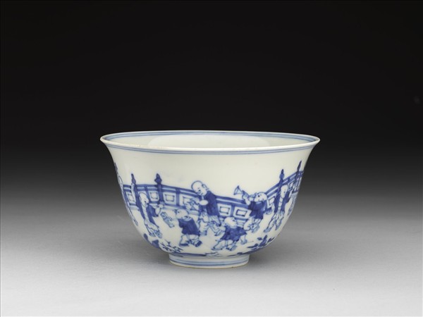 青花嬰戲圖碗