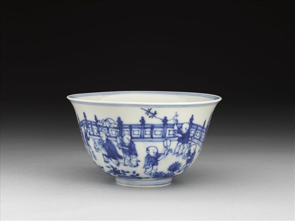 青花嬰戲圖碗