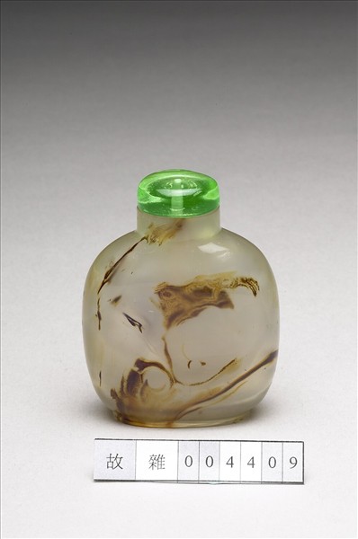 瑪瑙蝴蝶鼻煙壺