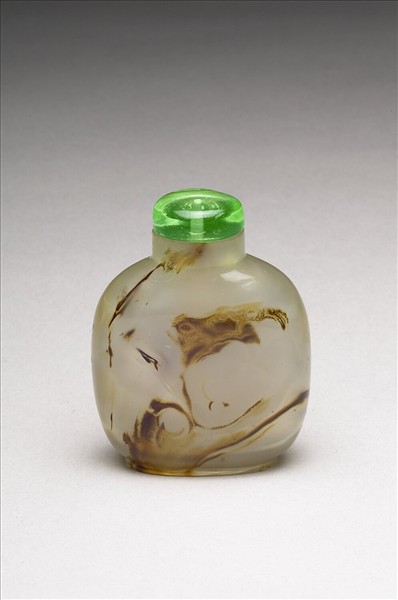 瑪瑙蝴蝶鼻煙壺