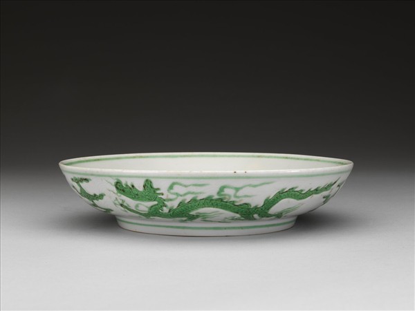 綠彩雲龍紋盤