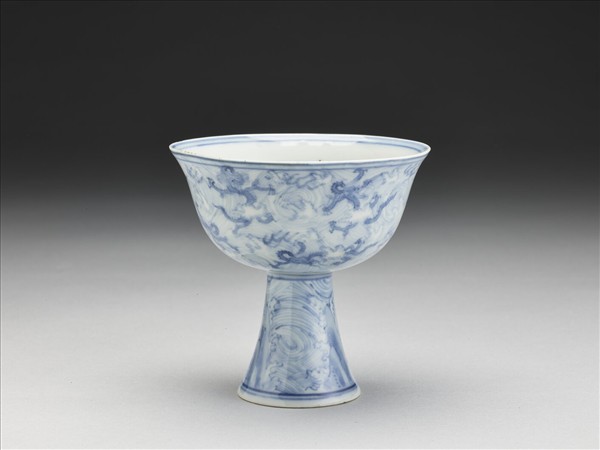 青花海獸紋高足杯