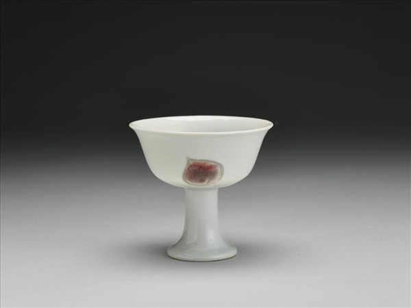 釉裡紅三果紋高足杯