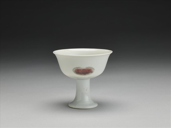 釉裡紅三果紋高足杯