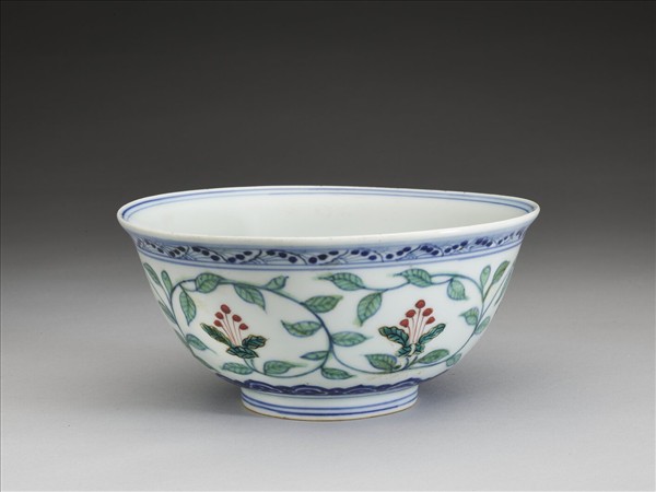 青花綠彩花卉紋碗