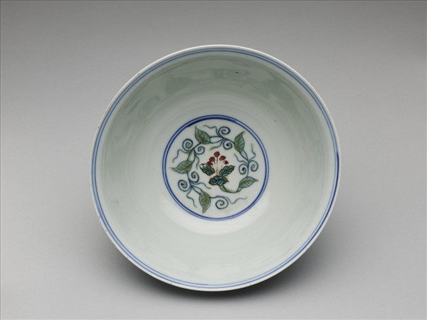 青花綠彩花卉紋碗