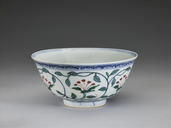 青花綠彩花卉紋碗