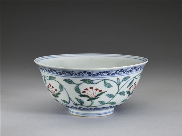 青花綠彩花卉紋碗