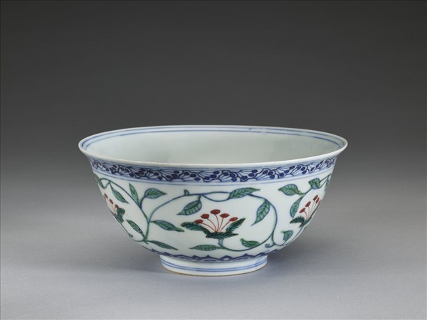 青花綠彩花卉紋碗