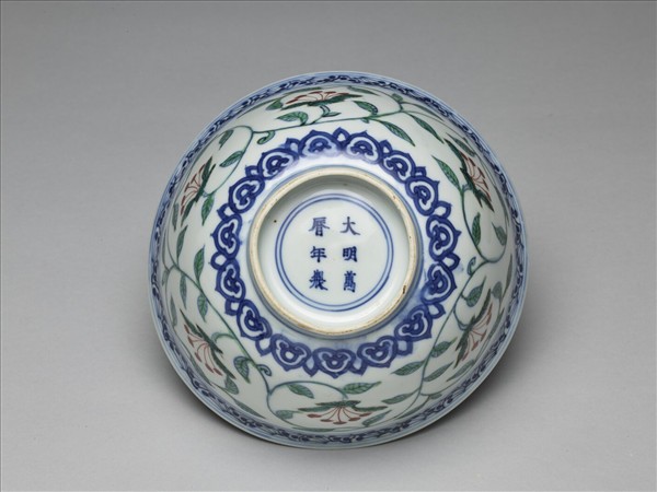 青花綠彩花卉紋碗