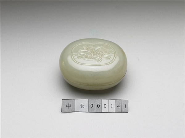 玉雕花圓盒