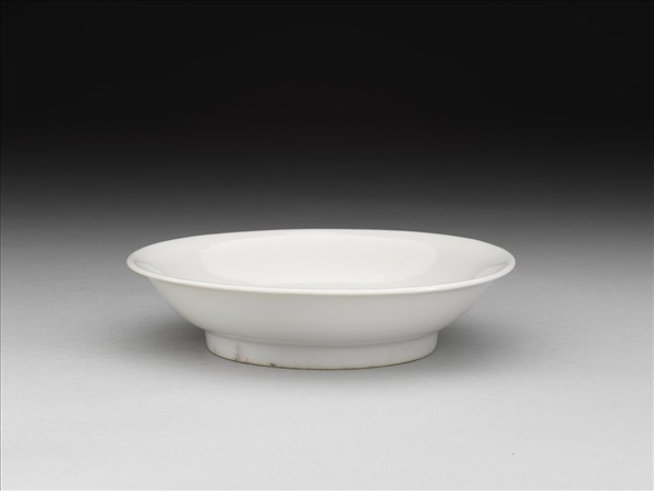 甜白釉碟