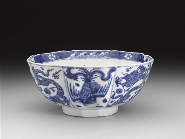 青花龍鳳紋花式碗