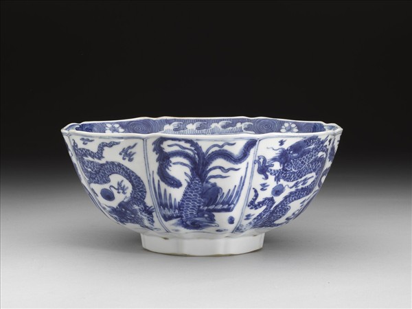 青花龍鳳紋花式碗