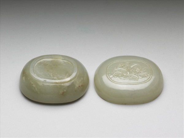 玉雕花圓盒