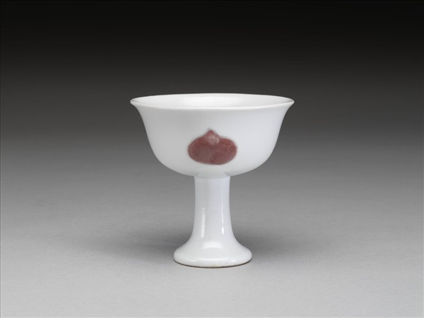 釉裡紅三果紋高足杯