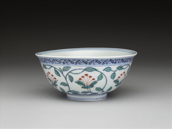 青花綠彩花卉紋碗