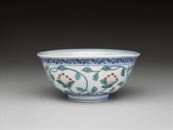 青花綠彩花卉紋碗