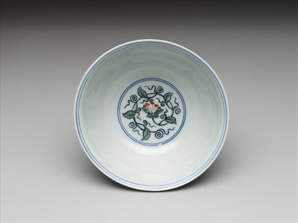青花綠彩花卉紋碗