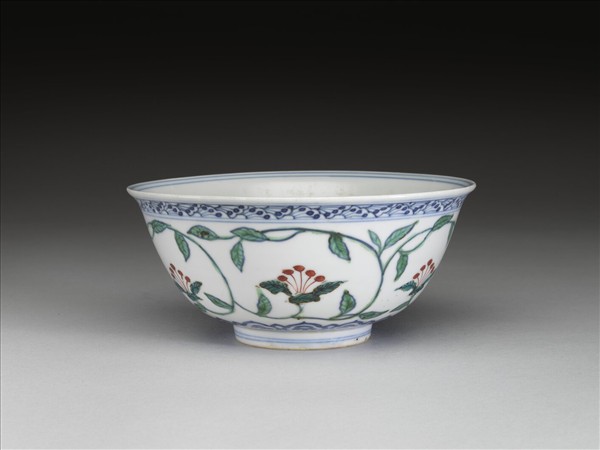 青花綠彩花卉紋碗