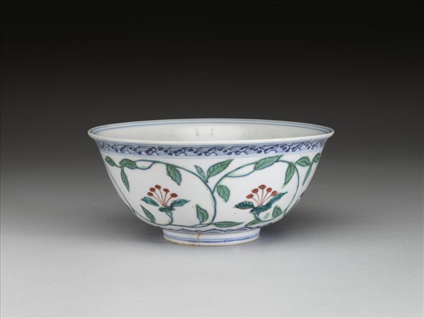 青花綠彩花卉紋碗