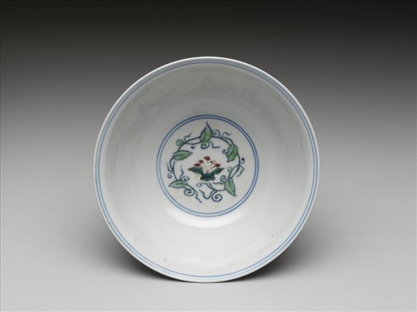 青花綠彩花卉紋碗