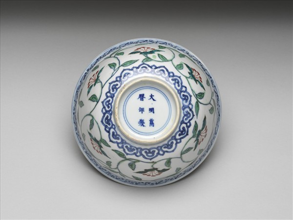 青花綠彩花卉紋碗