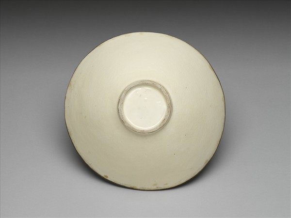 白瓷印花蓮塘游魚紋碗