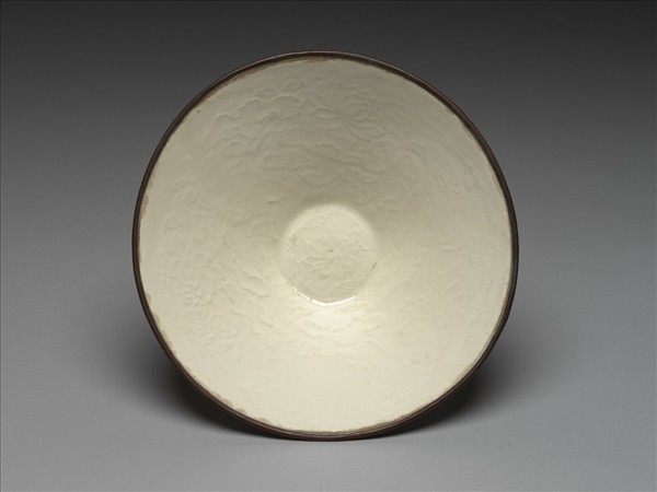 白瓷印花蓮塘游魚紋碗