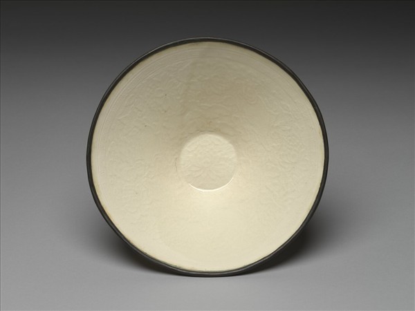 白瓷印花蓮塘游魚紋碗